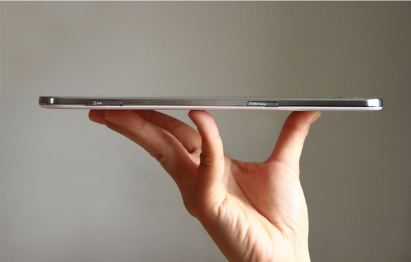 Cận cảnh Galaxy Tab 3 8 inch - Tablet kết hợp smartphone 6