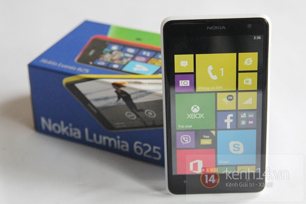 Cận cảnh Nokia Lumia 625 tại Việt Nam 10