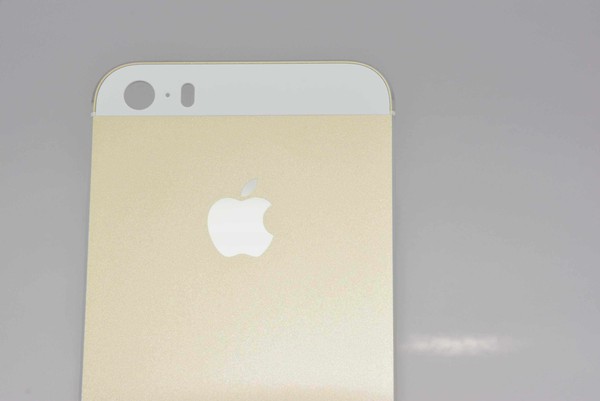 Lộ diện hình ảnh rõ nét phiên bản màu mới trên iPhone 5S 8