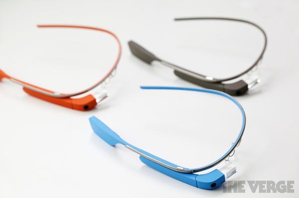 Google Glass dự kiến sẽ c&oacute; gi&aacute; b&aacute;n "qu&aacute; ổn": 299 USD 1