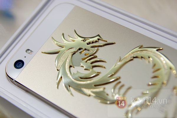 Cận cảnh iPhone 5S phi&ecirc;n bản rồng d&agrave;nh cho đại gia tại Việt Nam 1