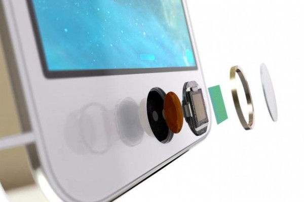 Chi ph&iacute; linh kiện của iPhone 5S l&agrave; 213 USD v&agrave; iPhone 5C l&agrave; 156 USD 4