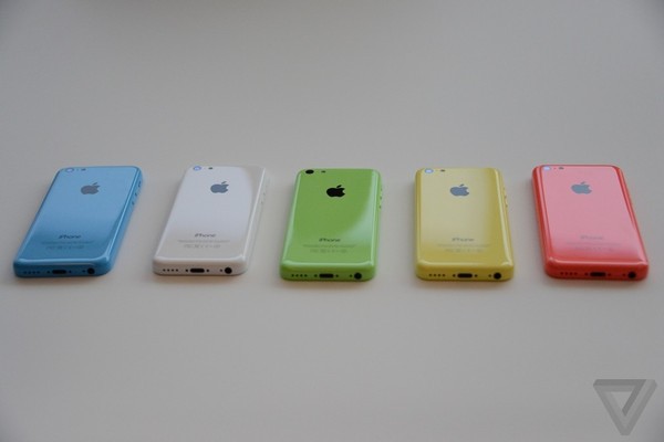 iPhone 5C được "ch&agrave;o h&agrave;ng" tại Việt Nam với gi&aacute; 17 triệu đồng 1