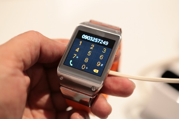 Samsung bứt ph&aacute; vượt Apple? 10