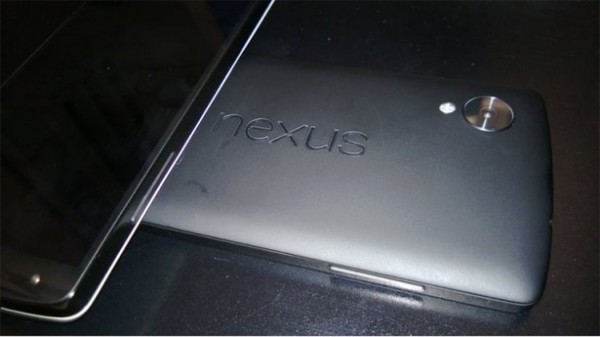Lộ diện th&ocirc;ng tin cấu h&igrave;nh Nexus 5 k&eacute;m hơn đ&ocirc;i ch&uacute;t so với LG G2 1