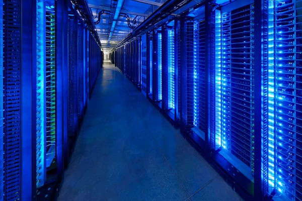 Facebook sử dụng 10.000 chiếc đĩa cứng làm hệ thống lưu trữ 1