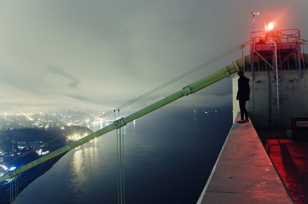 Những bức tranh "g&acirc;y ảo gi&aacute;c" từ mực v&agrave; c&agrave; ph&ecirc; 16