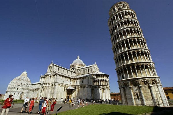 Bí ẩn thành phố huyền thoại có Tháp Nghiêng Pisa 1