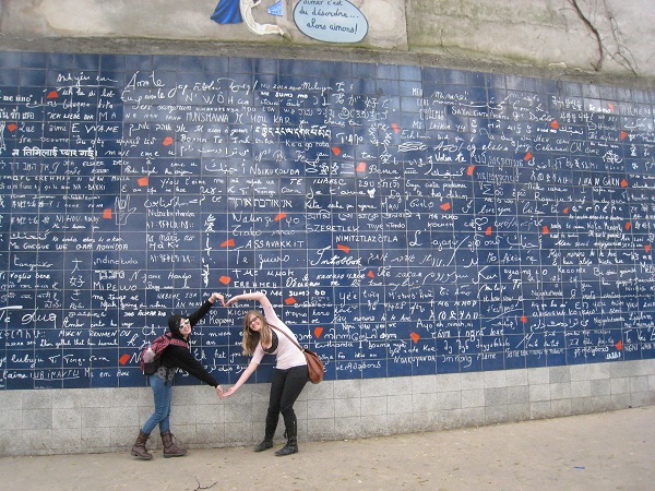 Câu chuyện về bức tường “I Love You” lãng mạn ở Paris 6