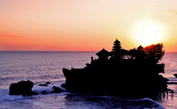 Ngôi đền tuyệt đẹp nằm "lọt thỏm" giữa thiên đường Bali 9