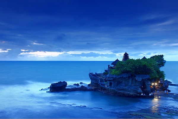 Ngôi đền tuyệt đẹp nằm "lọt thỏm" giữa thiên đường Bali 10