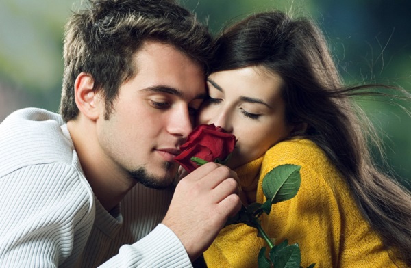 So sánh sự lãng mạn trong tình yêu giữa nam và nữ 1