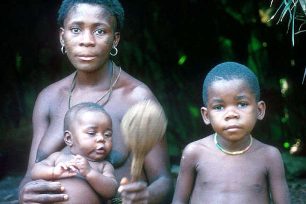 Bộ tộc người lùn Pygmy nổi tiếng "thấp bé nhẹ cân" 7