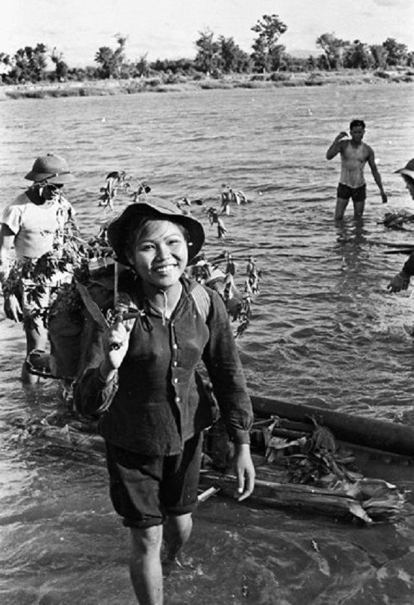Những "nụ cười Việt Nam" thời chiến gây xúc động 11