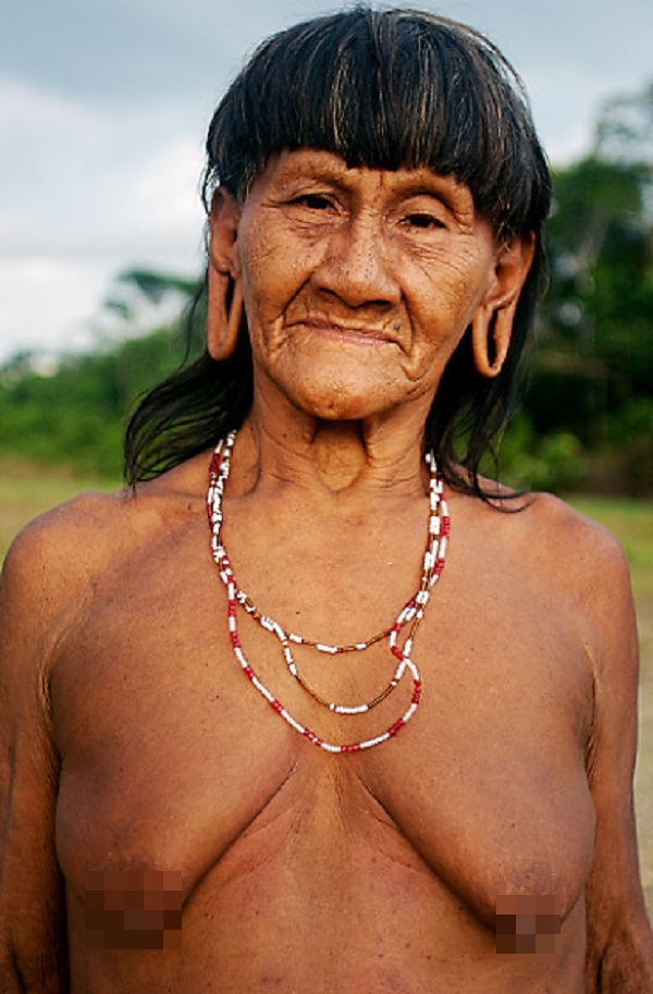 Hình ảnh chân thực về bộ tộc "mặc bikini" giống Adam và Eva 5