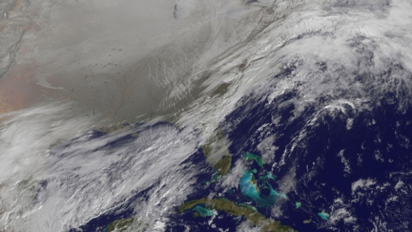 Cận cảnh lốc xoáy vùng cực khiến nước Mỹ "đóng băng" -50 độ C 2