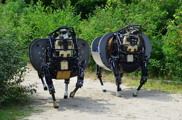 Những phát minh "tuyệt vời" biến đổi động vật thành robot 1