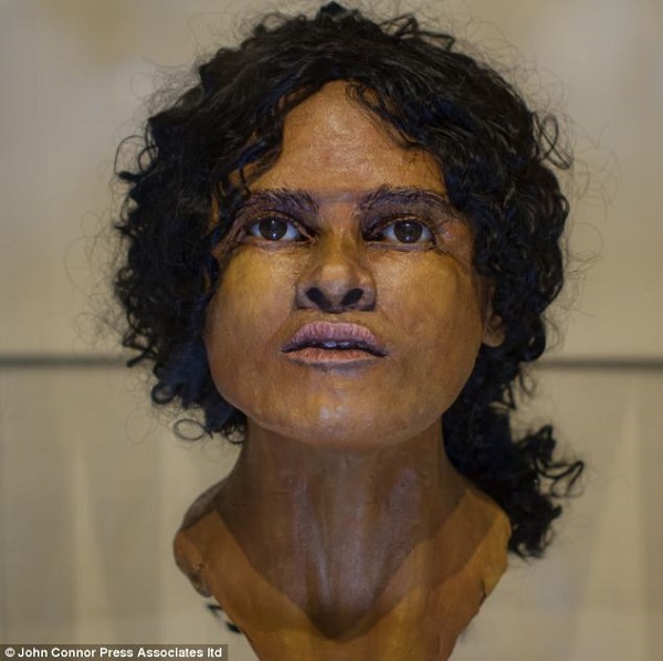 Tái tạo khuôn mặt phụ nữ từ chiếc đầu lâu 1.800 tuổi 3