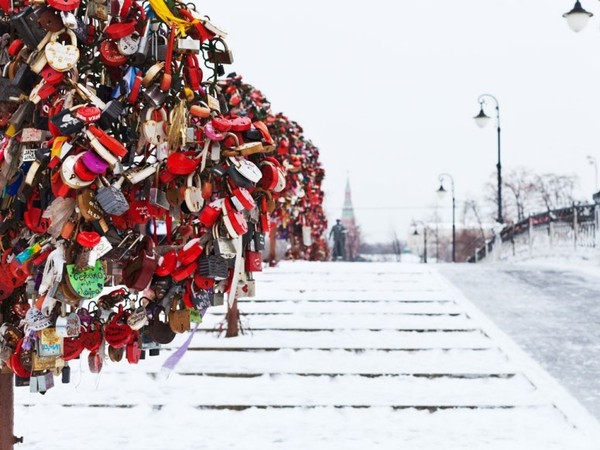 Những cây cầu "khóa chặt tình yêu" vòng quanh thế giới 14