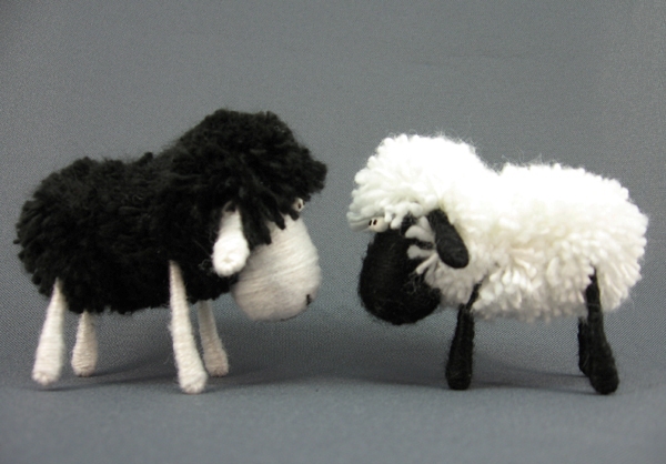 Gợi ý quà 8/3: bộ đôi cừu len siêu dễ thương 8