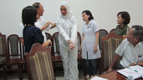 Bệnh viện Đà Nẵng tiếp nhận một trường hợp nghi nhiễm Ebola 4