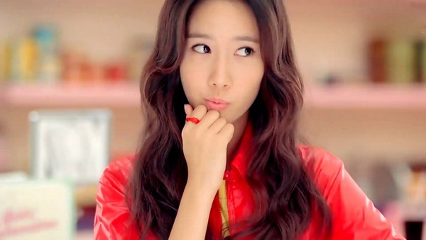 Yoona được chọn l&agrave; gương mặt đại diện của SNSD 1