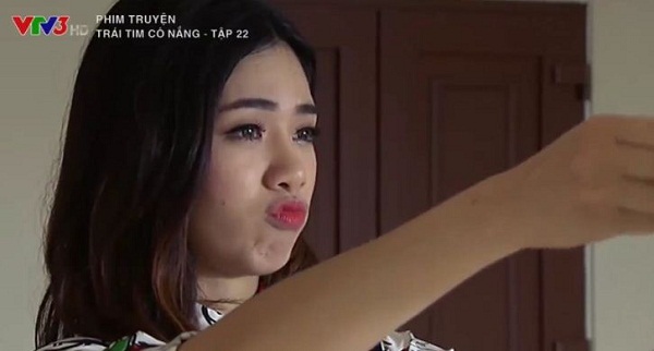 Linh (Huyền Lizzie) bất ngờ chạm môi trai đẹp 11