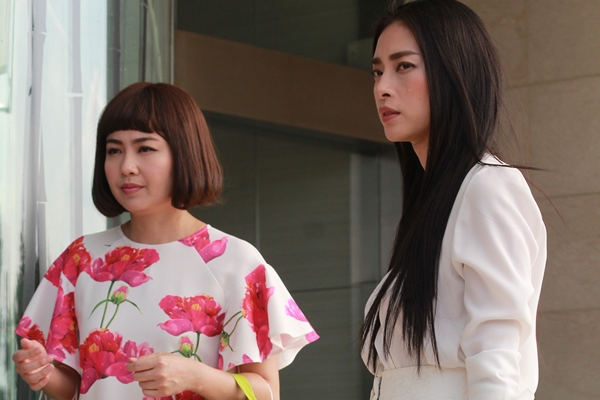 Lê Khánh tình cảm với chồng sắp cưới tại phim trường "Ngày nảy ngày nay" 7