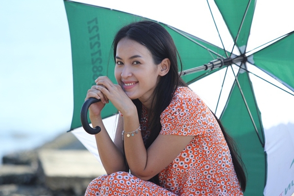 "Ma nữ đẹp nhất Việt Nam" giản dị, đáng yêu khi làm kỹ sư 4