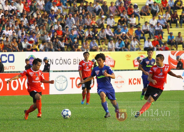 Điểm nhấn vòng 2 V-League 2015: Giải mã hiện tượng 1