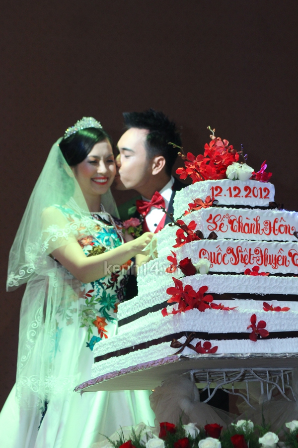 Những đám cưới hoành tráng của các hot girl Việt 117