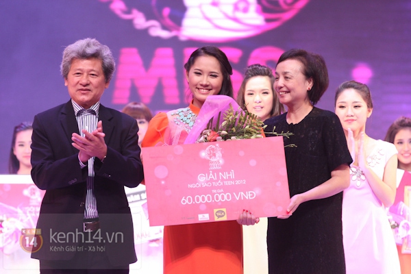 Nữ sinh H&agrave; Nội gi&agrave;nh ng&ocirc;i vị Miss Teen 2012 33