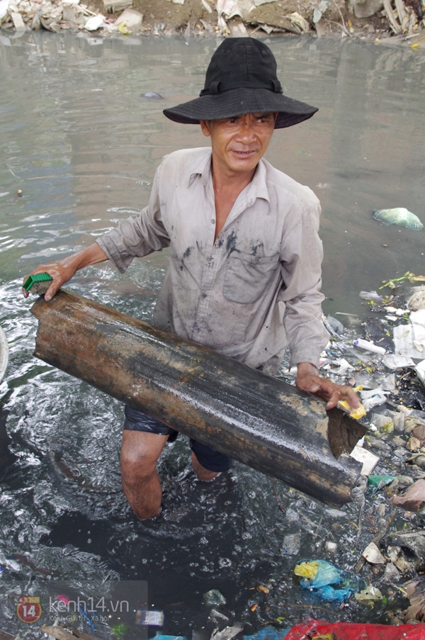 Gần 40 năm nhặt rác dưới con kênh ô nhiễm nhất Sài Gòn 4