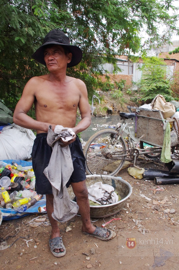 Gần 40 năm nhặt rác dưới con kênh ô nhiễm nhất Sài Gòn 10