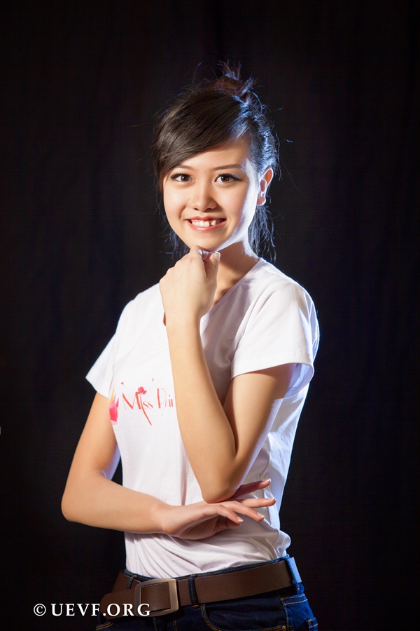 Du học sinh Việt tại Pháp tìm Miss Xuân 2013 5