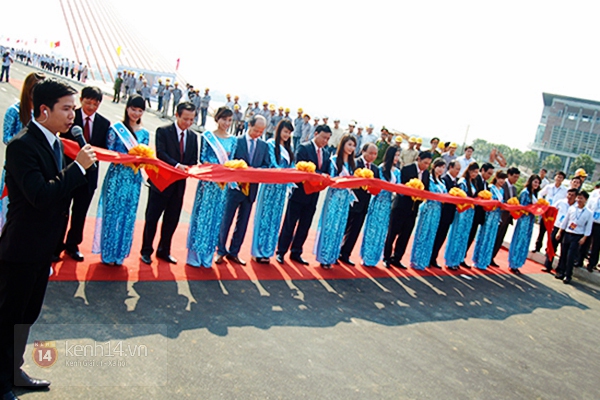 Mãn nhãn cầu Rồng phun lửa, phun nước trong lễ khánh thành 16