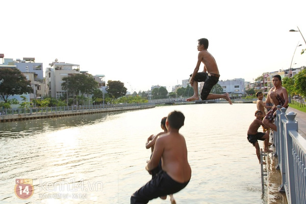 Sự thay đổi ngoạn mục của con kênh nổi tiếng hôi nhất Sài Gòn 10