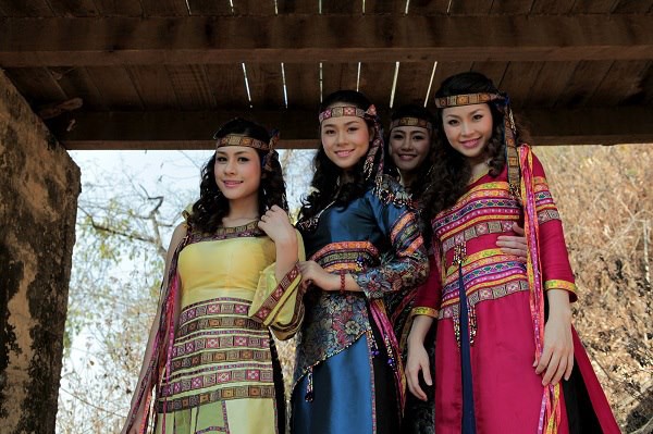 Miss Teen Diễm Trang trở thành Nữ hoàng cà phê 10
