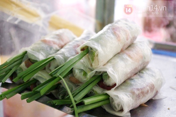 Sài Gòn: Đổi vị với bánh ướt thịt nướng phố Mạc Đĩnh Chi 8