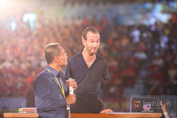 Nick Vujicic gặp hơn 5.000 thiếu niên trong ngày cuối ở Hà Nội 20