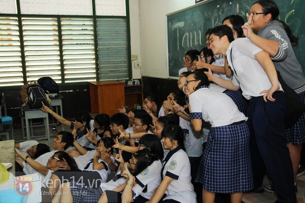 Teen Trưng Vương quậy tưng bừng với nh&oacute;m 365 trong ng&agrave;y tổng kết 1