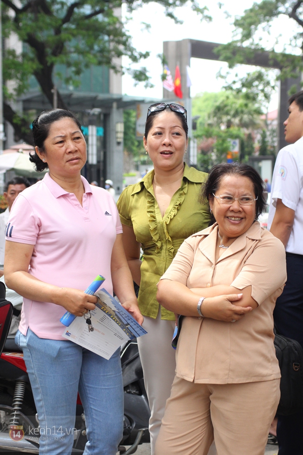 Đề Văn Tốt nghiệp 2013: Cho học sinh ngẫm về hành động cứu người 5