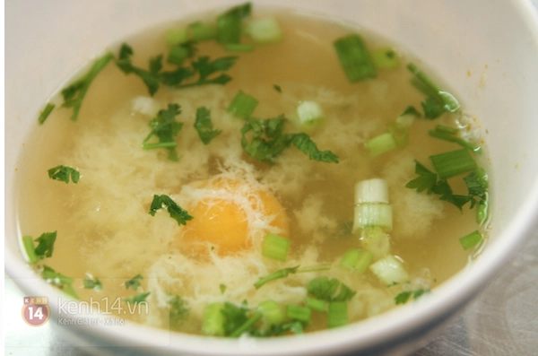 Sài Gòn: Thử món cơm gà xé, sốt bơ trứng non đặc sản Nha Trang  7