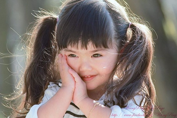 C&ocirc; b&eacute; 3 tuổi xinh như thi&ecirc;n thần nổi tiếng khắp Th&aacute;i Lan 14