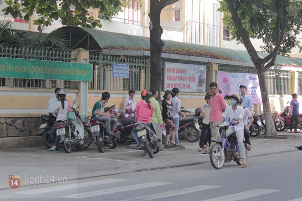 Sáng nay, hơn 800 ngàn thí sinh làm thủ tục thi Đại Học đợt 1 49