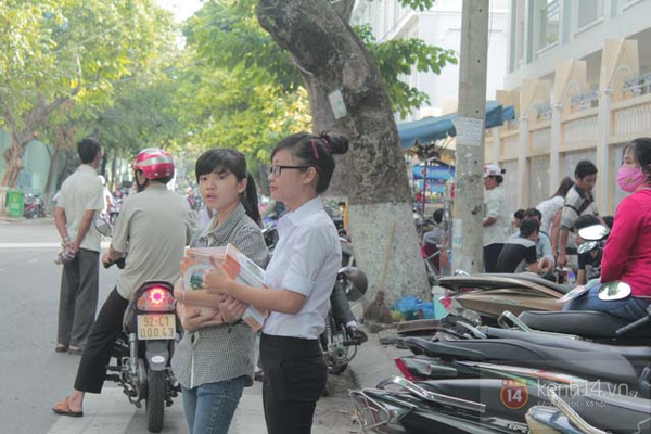 Sáng nay, hơn 800 ngàn thí sinh làm thủ tục thi Đại Học đợt 1 52