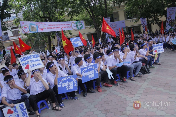 Cả trường ĐH Quốc gia Hà Nội cùng cổ vũ cho nhà leo núi Olympia 5 Cả trường ĐH Quốc gia Hà Nội cùng cổ vũ cho nhà leo núi Olympia 5