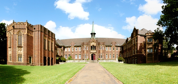 Vẻ đẹp của khu vườn cổ trong khu&ocirc;n vi&ecirc;n Đại học Sydney 2