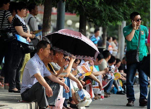 Cận cảnh ngày đầu tiên của đợt thi ĐH lớn nhất thế giới 26