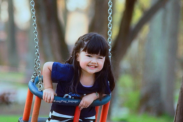 C&ocirc; b&eacute; 3 tuổi xinh như thi&ecirc;n thần nổi tiếng khắp Th&aacute;i Lan 20
